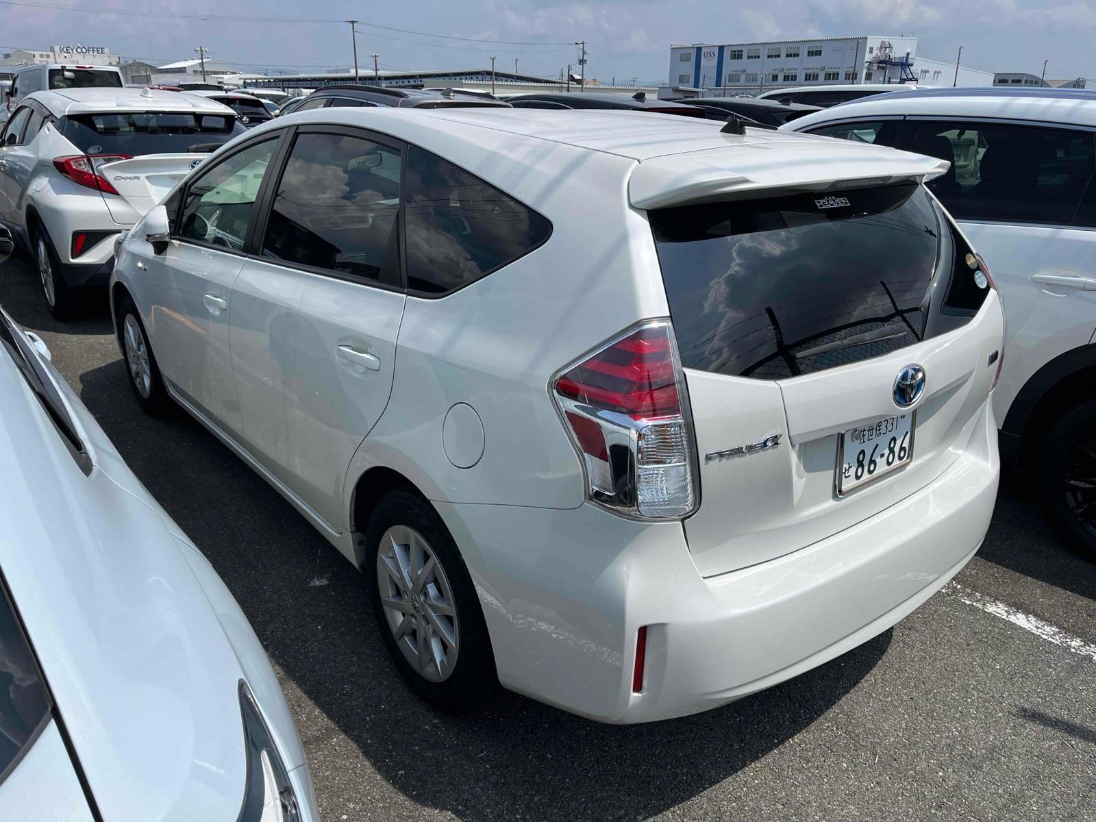 Toyota Prius ALPHA S