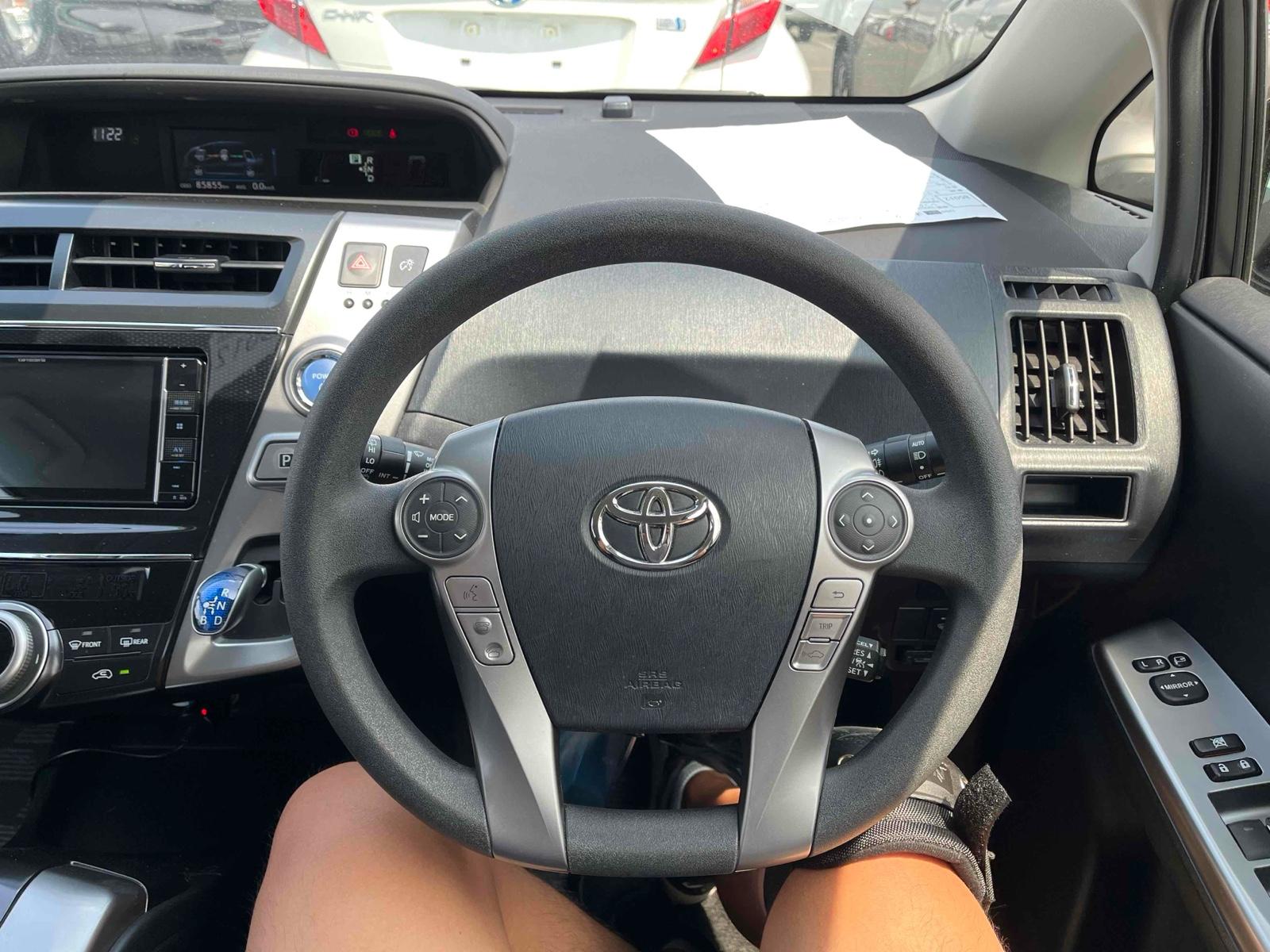 Toyota Prius ALPHA S