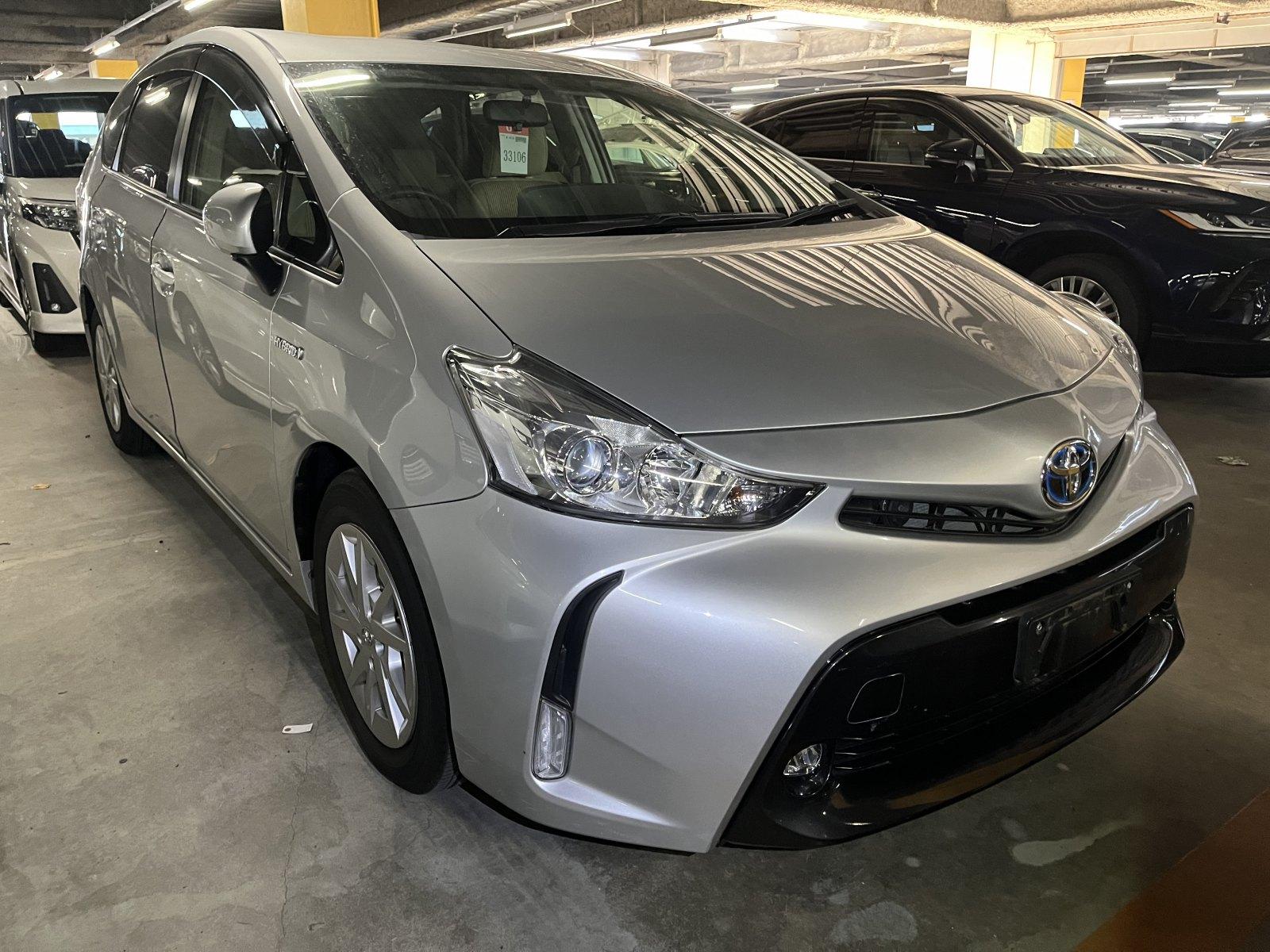 Toyota Prius ALPHA S