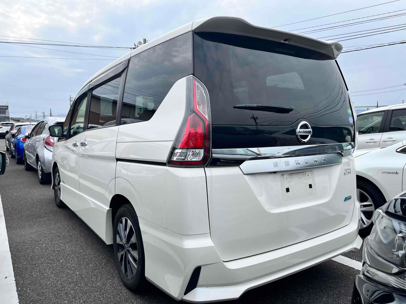 Nissan Serena HIGHWAY STAR