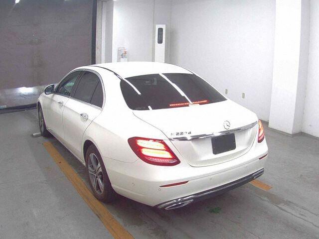 Mercedes-Benz E-class 4d E220D AVANTGARDE