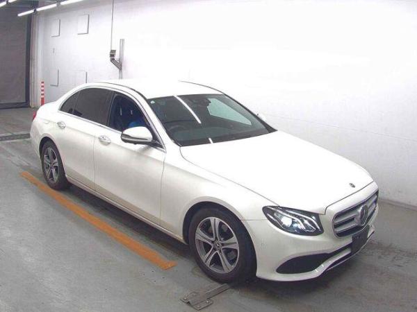 Mercedes-Benz E-class 4d E220D AVANTGARDE