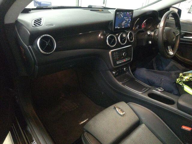 Mercedes-Benz Cla-class CLA180