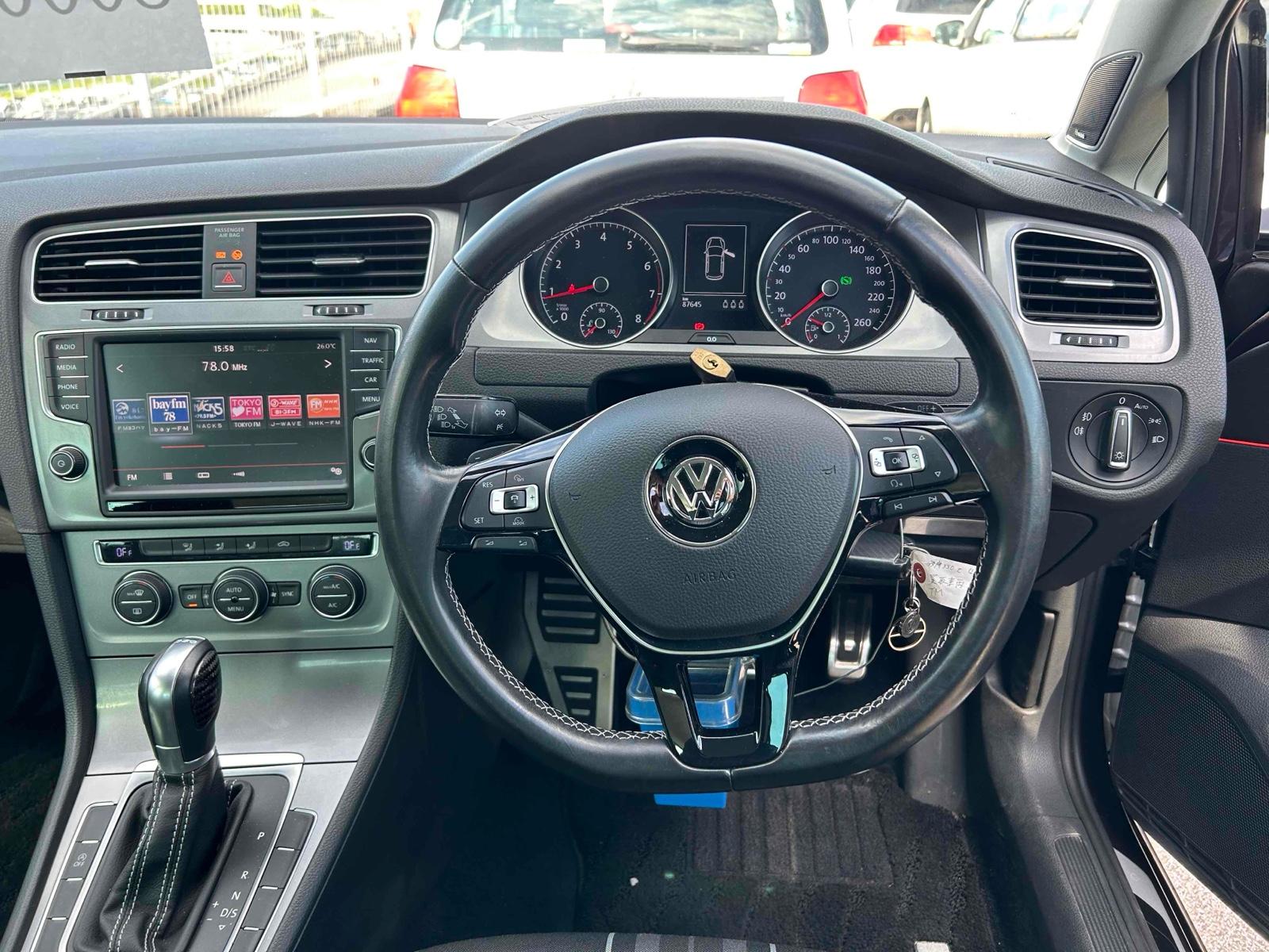 Volkswagen Golf LOUNGE