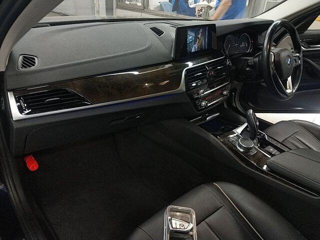 BMW 5 Series 4d 530E LUXURY IPERFORMANCE