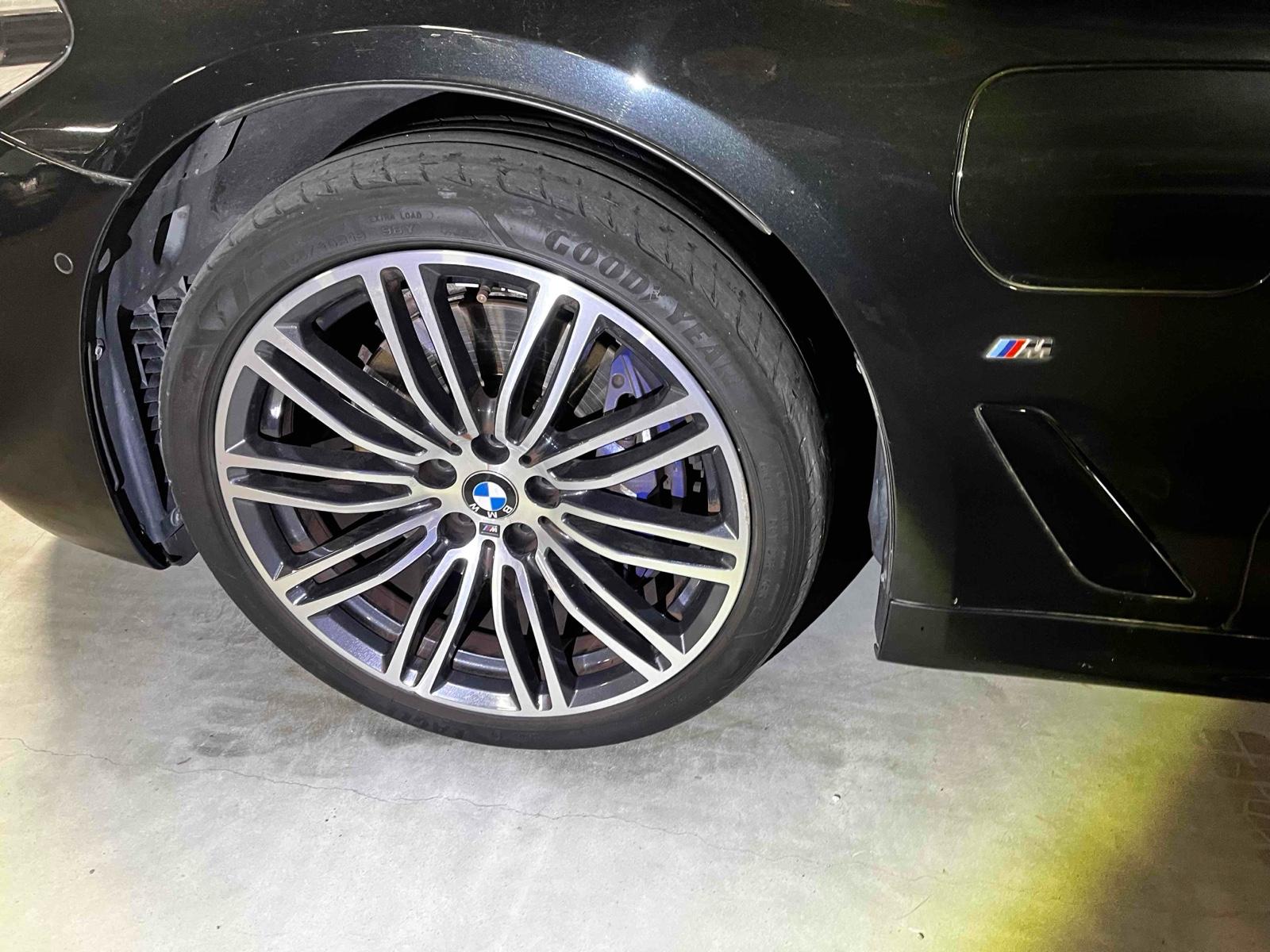 BMW 530E M-SPORTS I-PEFORMANCE