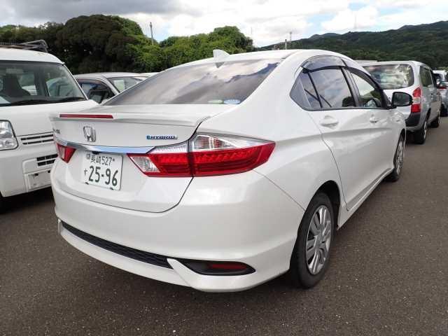 Honda Grace HYBRID DX