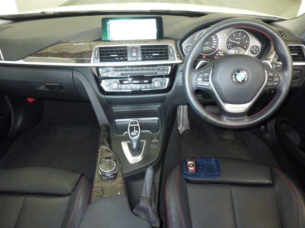 BMW 3 Series 4d 320D SPORT