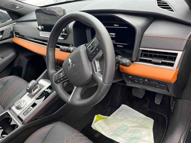 Mitsubishi Outlander Phev P