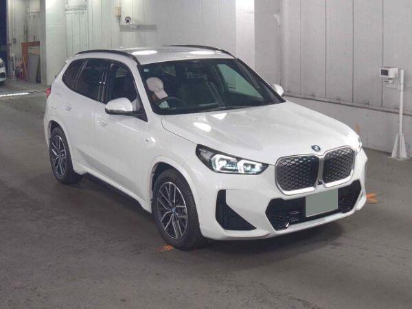 BMW iX1 EDRIVE 20 M-SPORT
