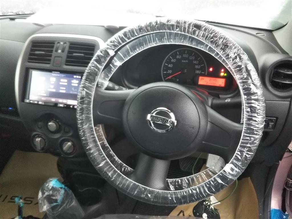 Nissan MARCH S