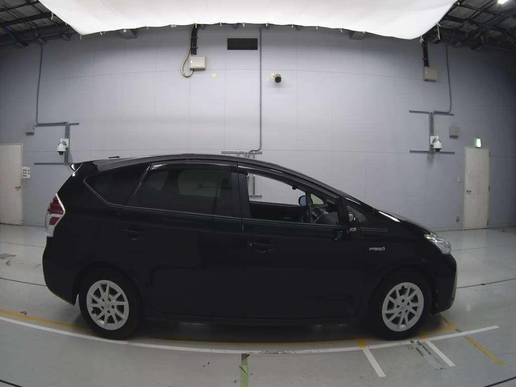 Toyota Prius ALPHA S