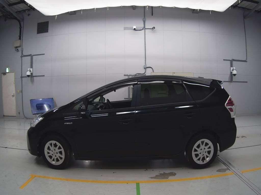 Toyota Prius ALPHA S