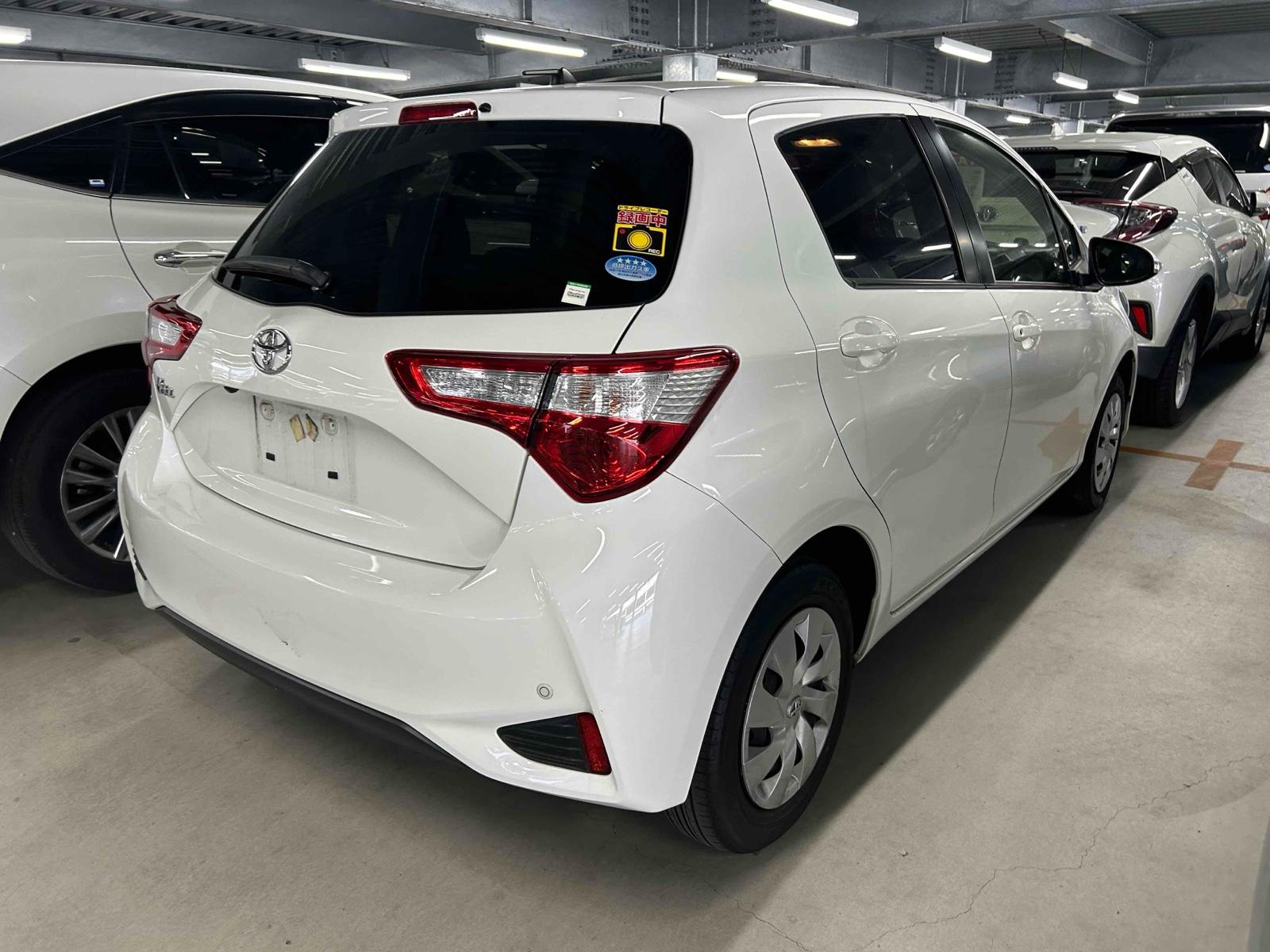 Toyota Vitz F