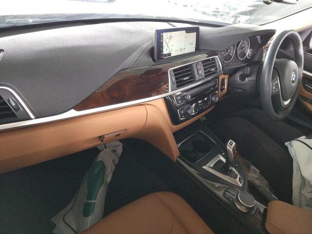 BMW 3 Series 4d 330E LUXURY IPERFORMANCE