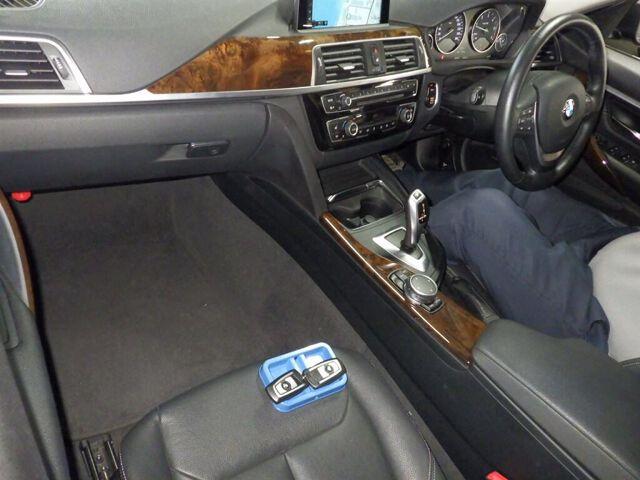 BMW 3 Series Wg 320D TOURING LUXURY