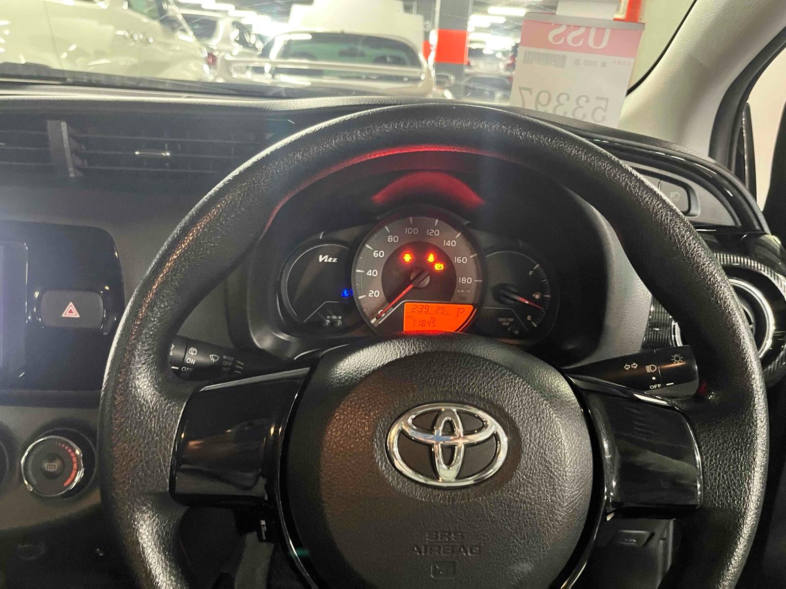 Toyota Vitz 5D F SAFETY EDITION II