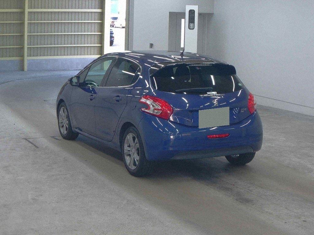 Peugeot 208 5d PREMIUM