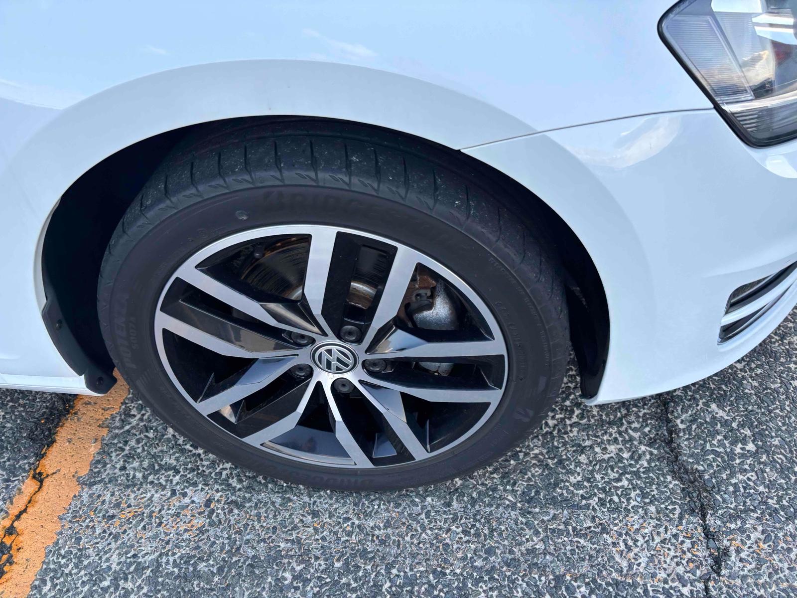 Volkswagen GOLF 5D TSI HIGH LINE