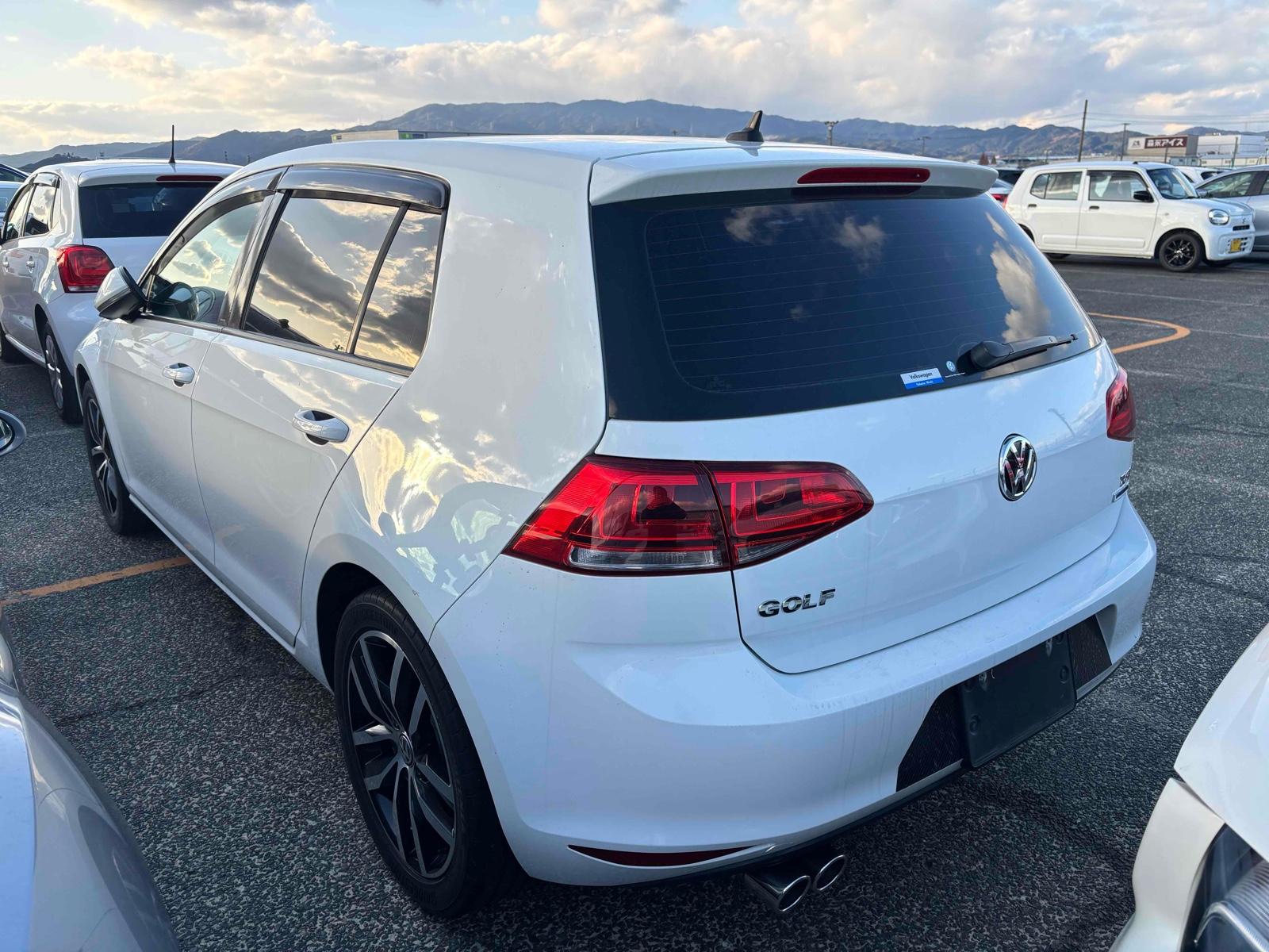 Volkswagen GOLF 5D TSI HIGH LINE