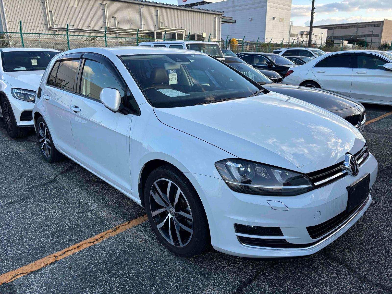 Volkswagen GOLF 5D TSI HIGH LINE