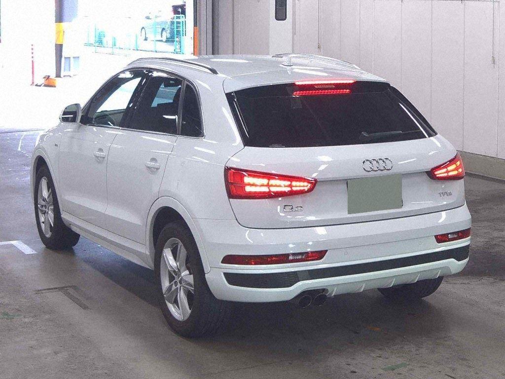Audi Q3 1.4TFSI SPOILER LED