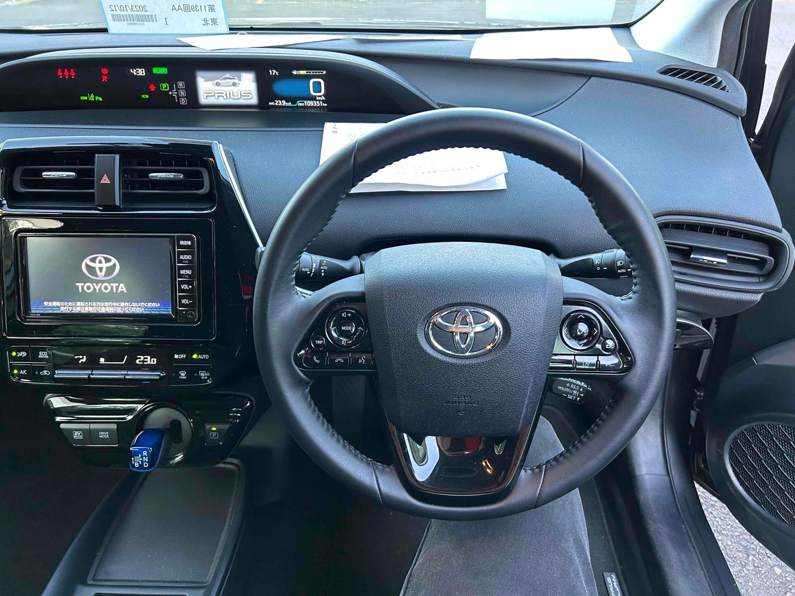 Toyota Prius S SAFETY PLUS 2 4WD