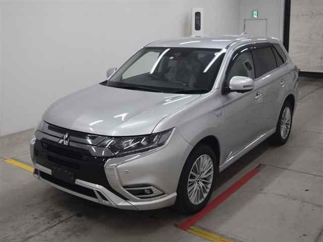 Mitsubishi Outlander PHEV G PLUS PACKAGE 4WD