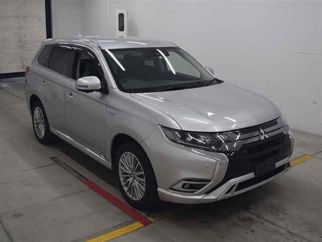 Mitsubishi Outlander PHEV G PLUS PACKAGE 4WD