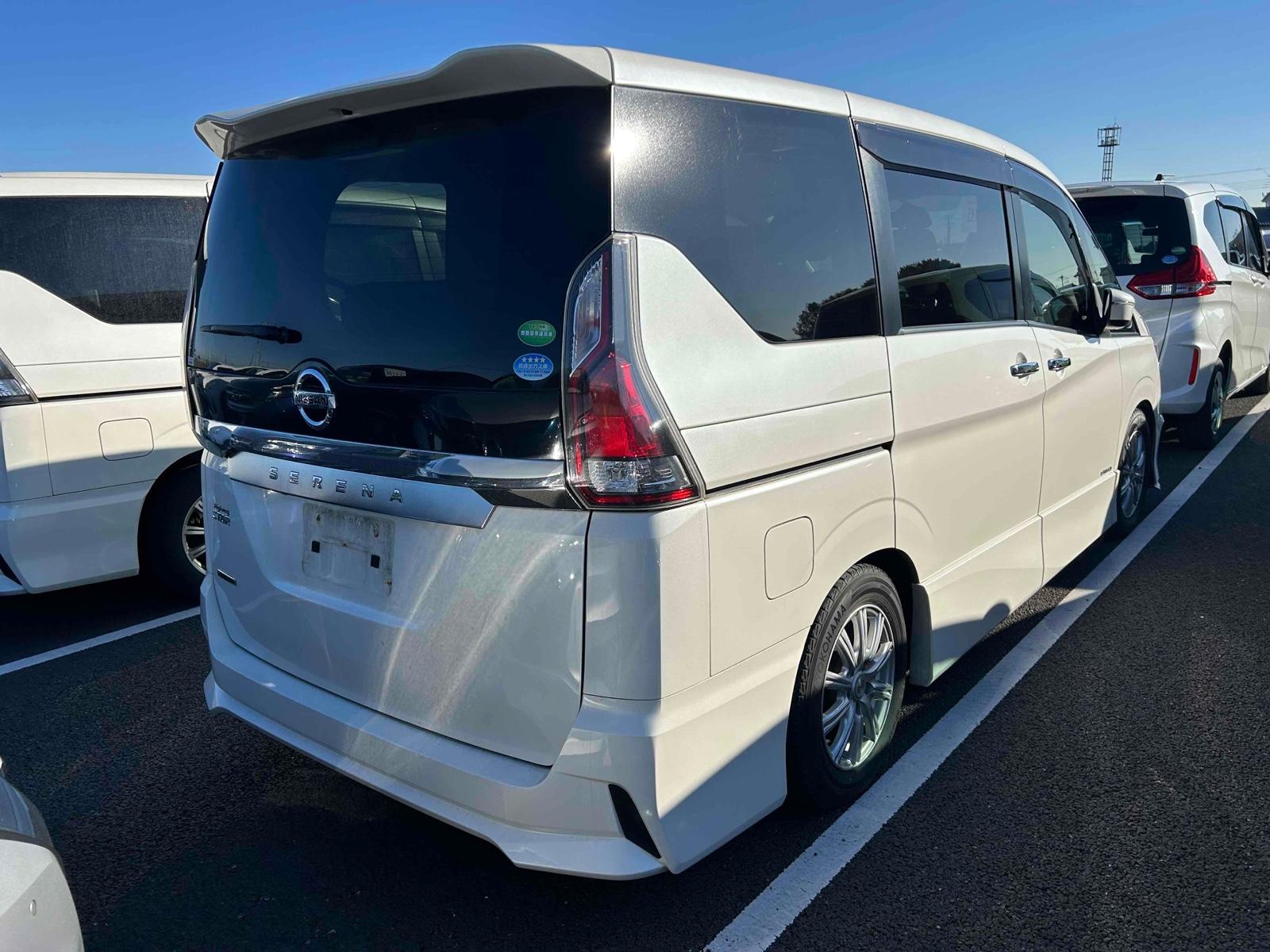 Nissan Serena HIGHWAY STAR V SELECTION 2