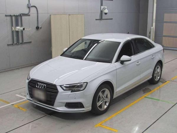 Audi A3 Sedan 30TFSI SIGNATURE ED