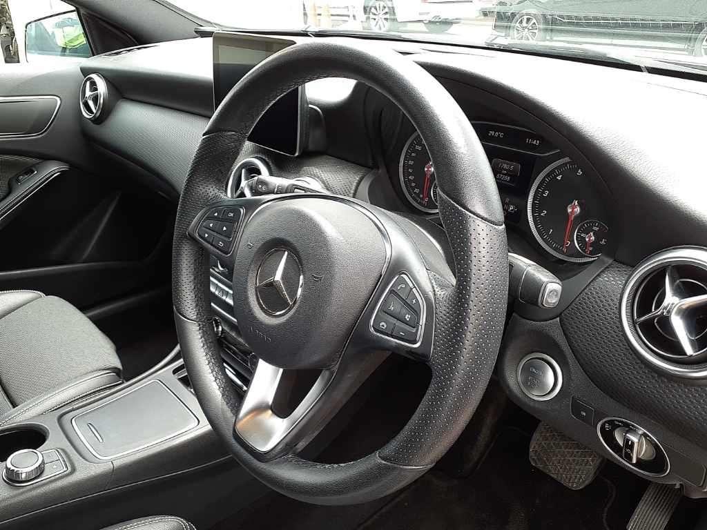 Mercedes-Benz Benz Aクラス A180