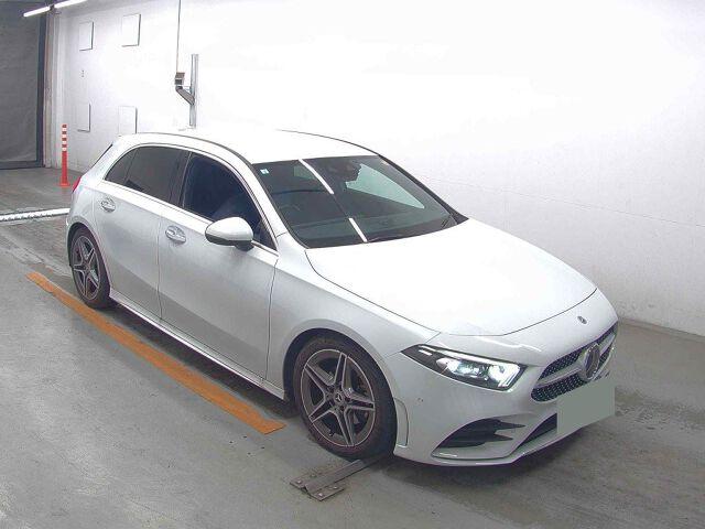 Mercedes-Benz A-class A200D AMG LINE