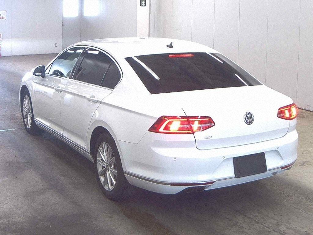 Volkswagen Passat TDI HIGH LINE