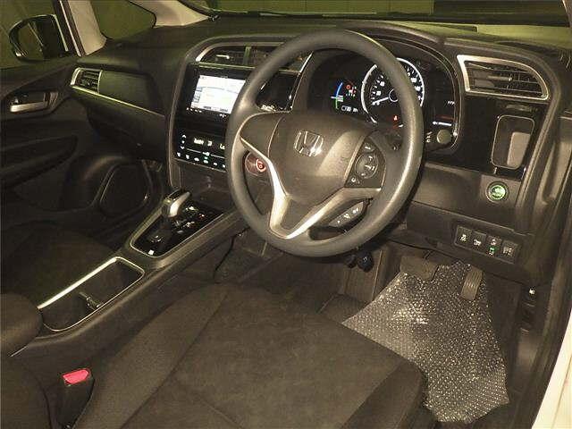 Honda Shuttle HYBRID HONDA SENSING