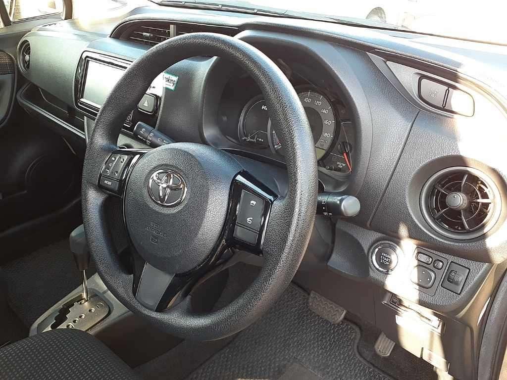 Toyota Vitz F