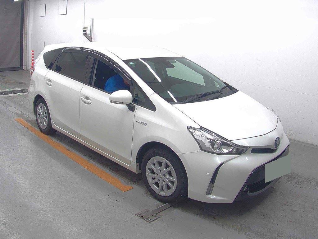 Toyota Prius ALPHA S