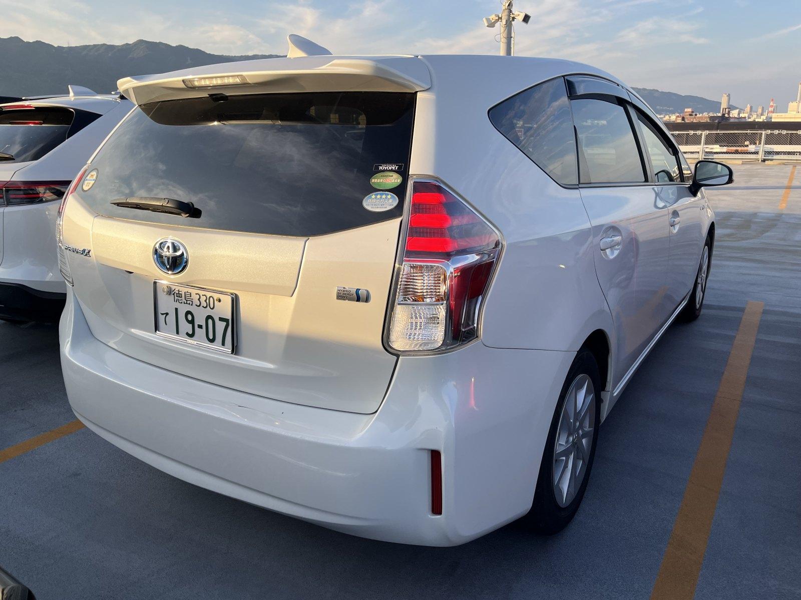 Toyota Prius ALPHA S