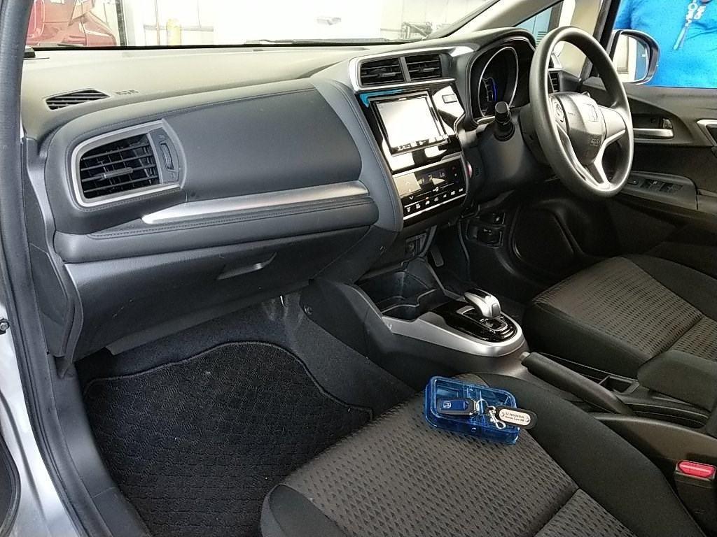 Honda Fit HYBRID F