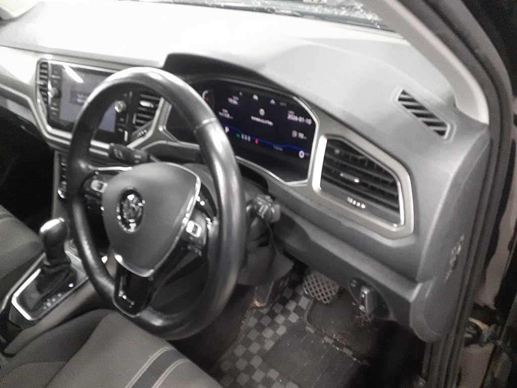 Volkswagen T-ﾛｯｸ TDI ｽﾀｲﾙﾃﾞｻﾞｲﾝPKG