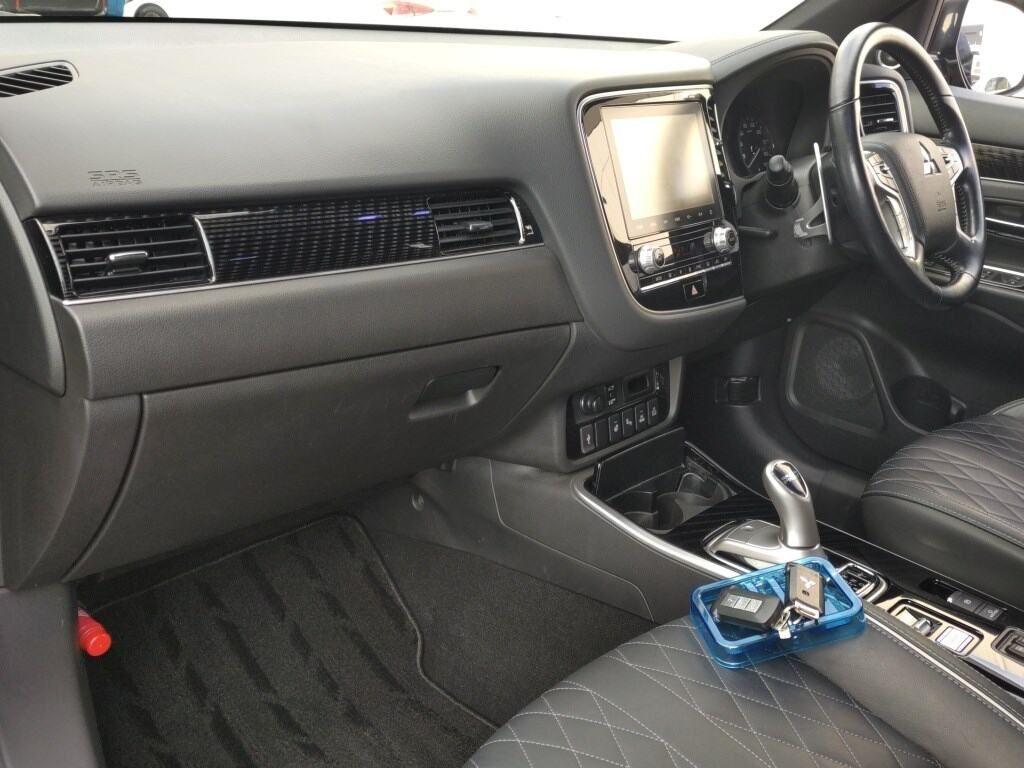 Mitsubishi Outlander Phev G PREMIUM PACK