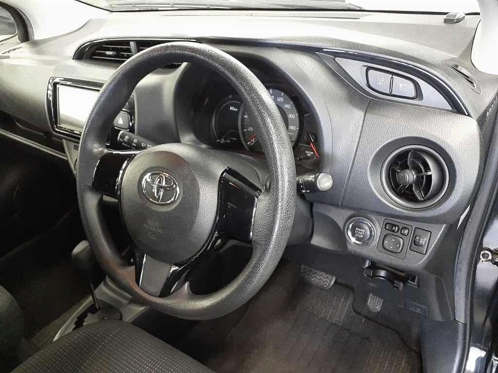 Toyota Vitz F