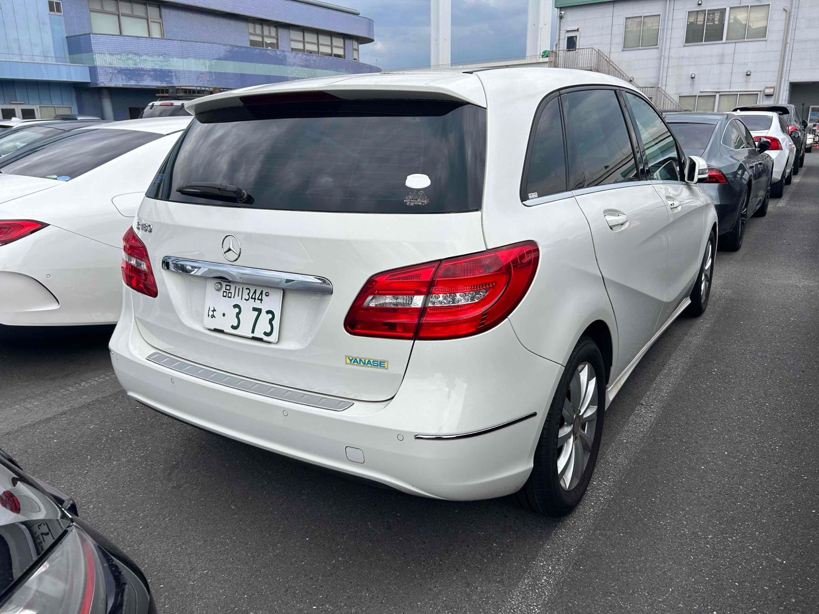 Mercedes-Benz B Class B180 BLUE EFI