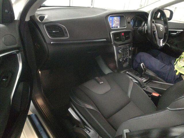 Volvo V40 D4