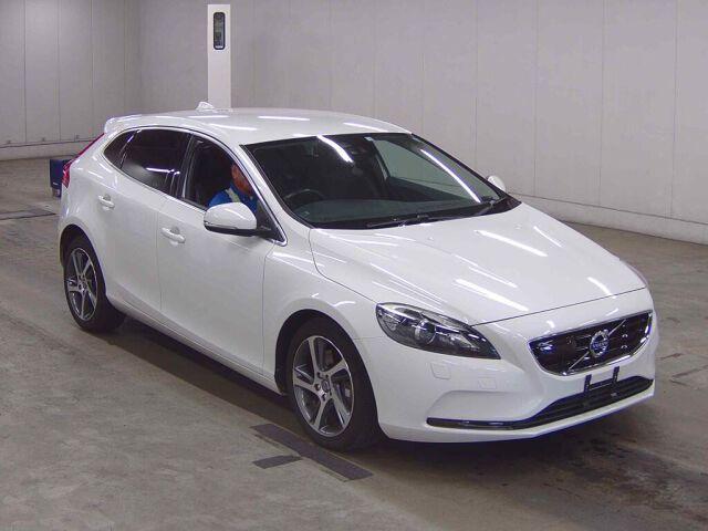 Volvo V40 D4