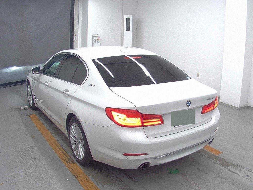 BMW 530 E RUG JIIPAF