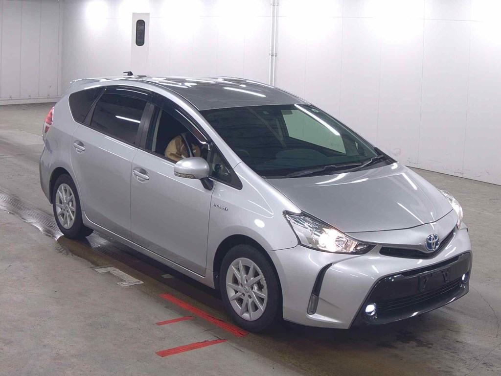 Toyota Prius ALPHA S