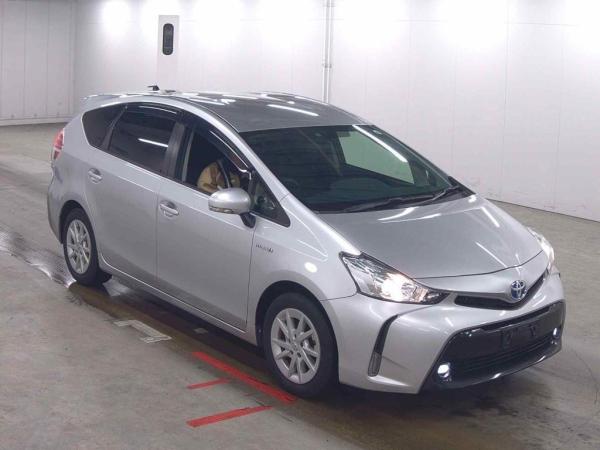 Toyota Prius ALPHA S