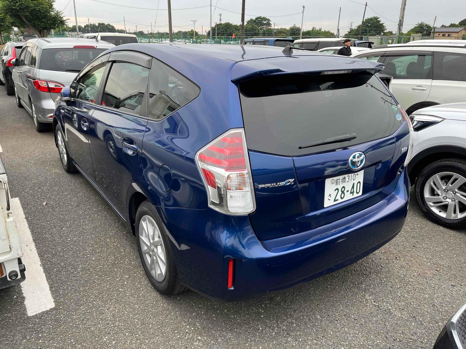 Toyota Prius ALPHA S