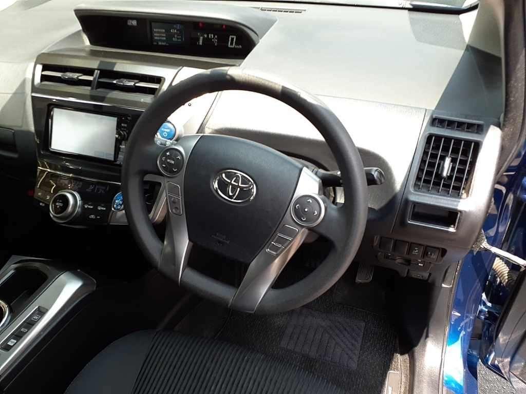 Toyota Prius ALPHA S